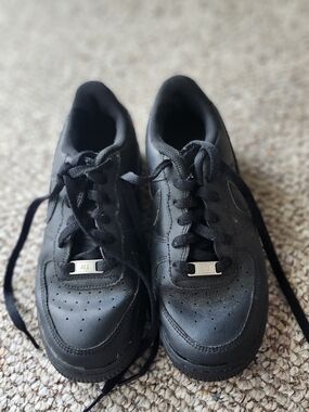Nike Air Force 1 '07 Low Triple Black Size 6